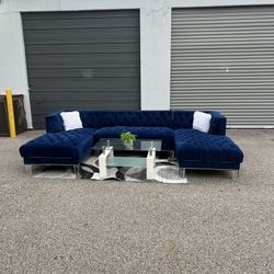 Beautiful Velvet Blue Tufted Sectional Couch Delivery Available 