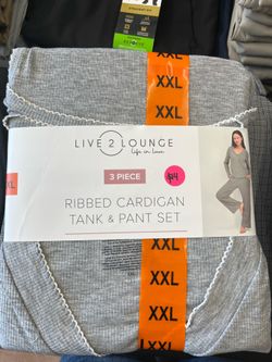 Women’s ribbed tank and pant set