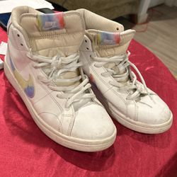  Women's Court Royale 2 Mid High-Top Casual Sneakers from Finish Line 7.5