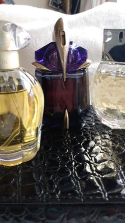 Perfume !! Oscar de La Renta