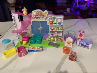 Shopkins With Accessories 