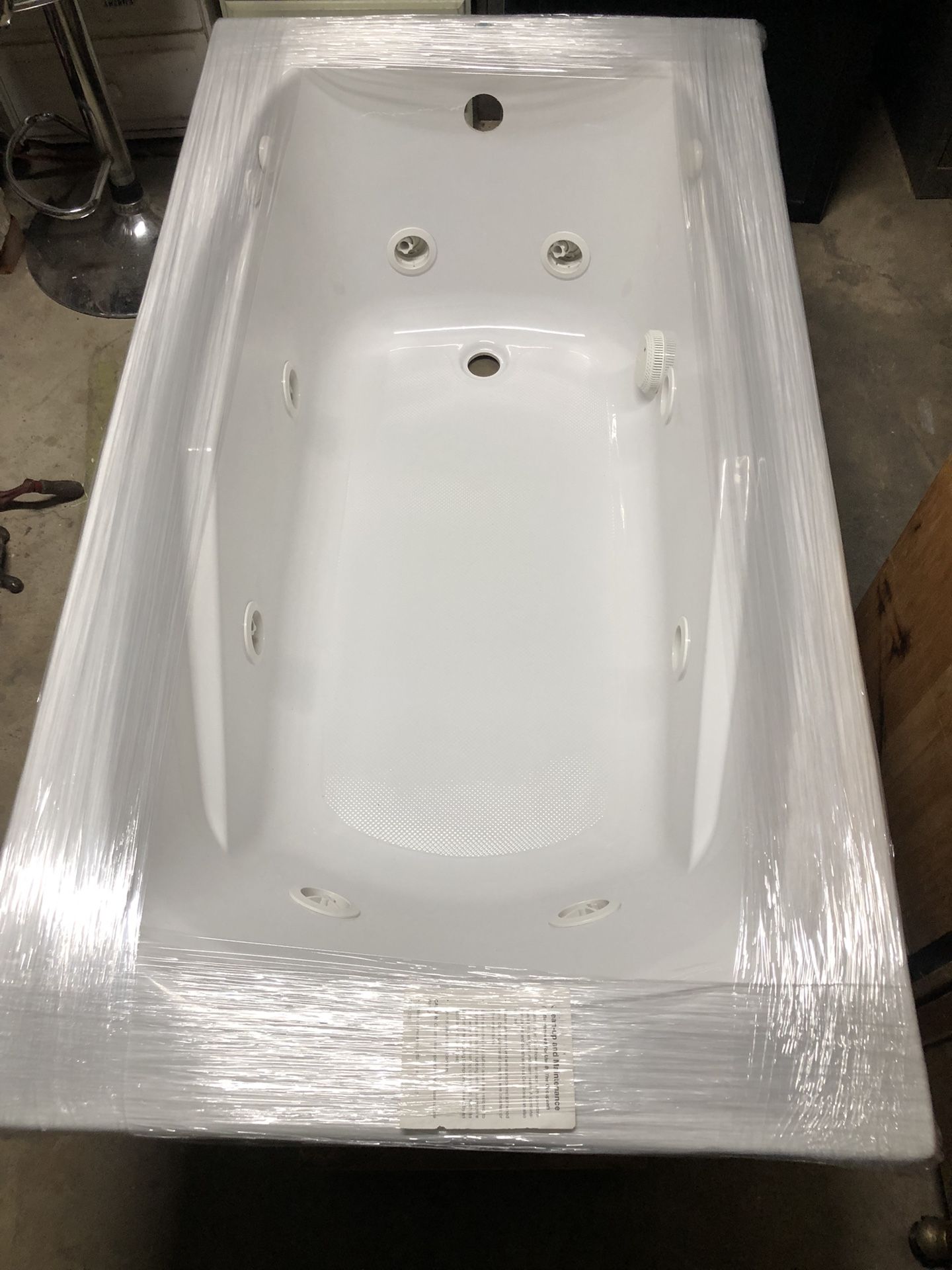 Whirlpool Tub- With Pump - Works!
