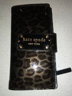 KATE SPADE WALLET NEW EITH TAG STILL INSIDE