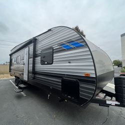 RV Toy Hauler 29 Feet ! (Very Cheap)