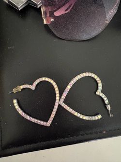 Betsy Johnson heart earrings