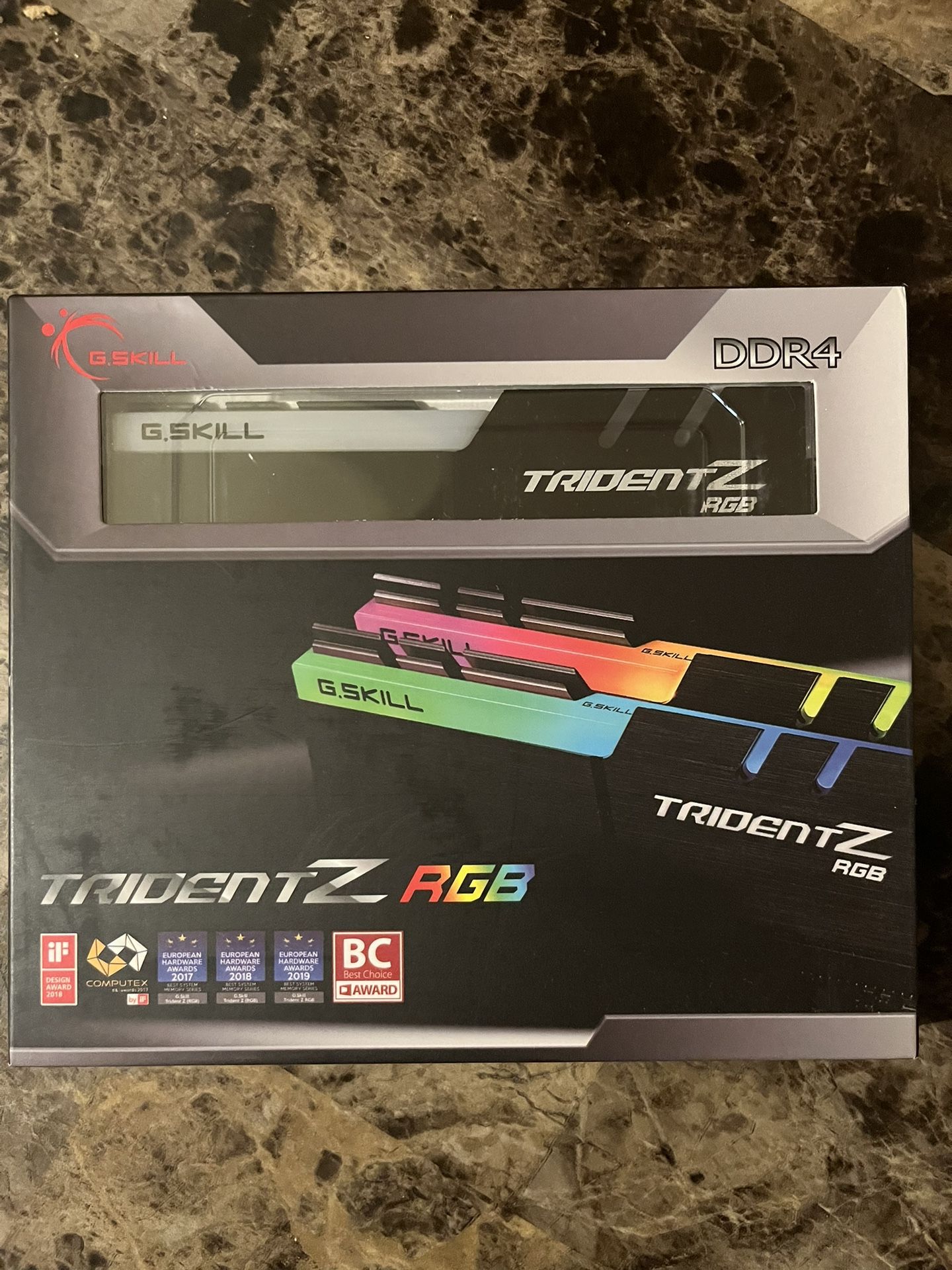 32-GB DDR4 Memory x 2