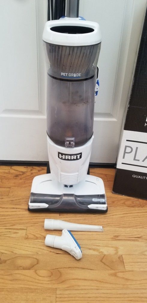 New Cond HART VACUUM WORKS EXCELLENT ,AMAZING POWER SUCES. , ALL ATTACHMENT , IN THE BOX