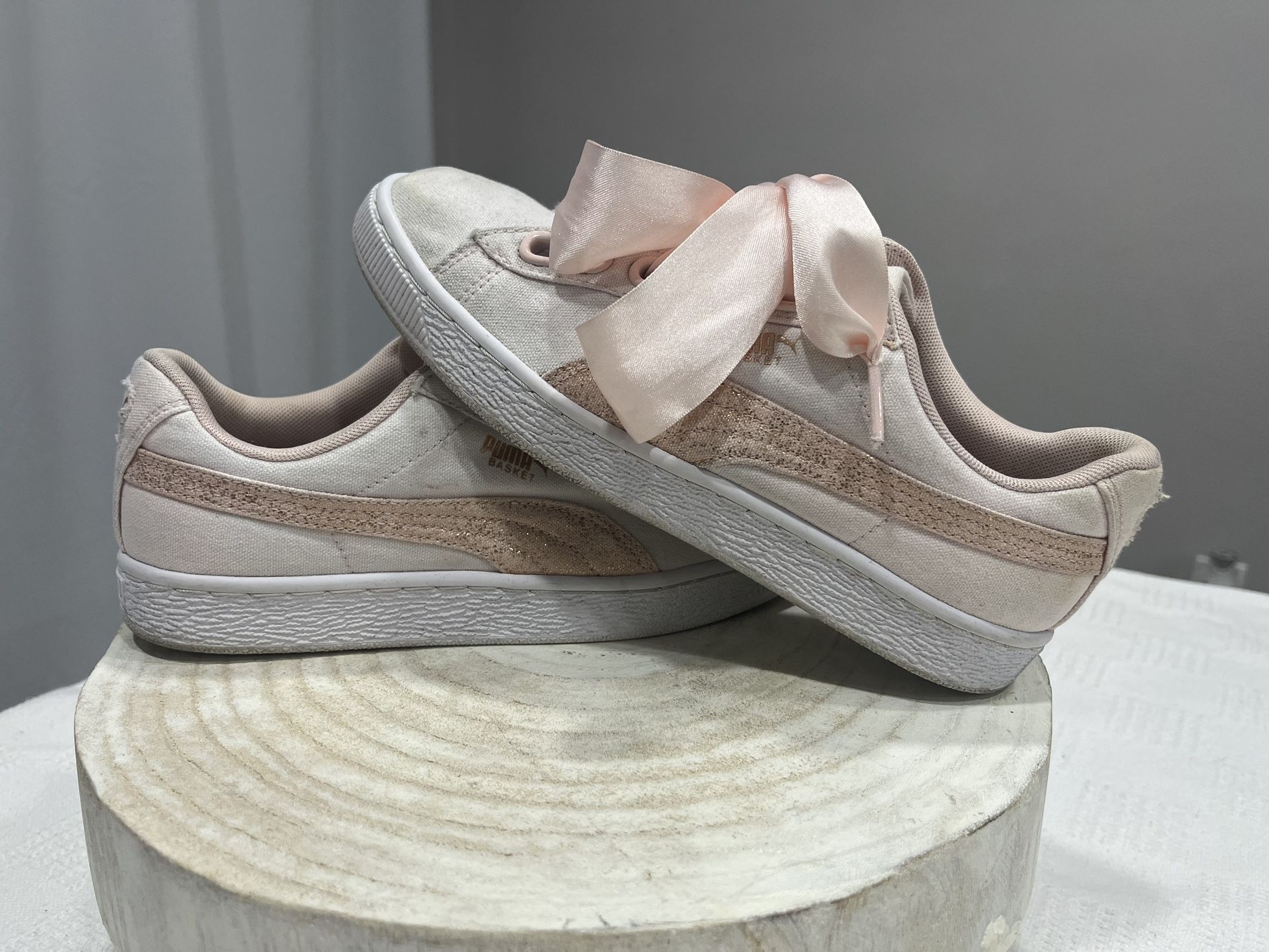 Puma Basket Heart Canvas Sneakers Women's Size 8 Pink Ribbon Laces Casual Shoes