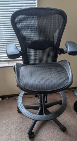 Herman miller Aeron b drafting mesh chair stool