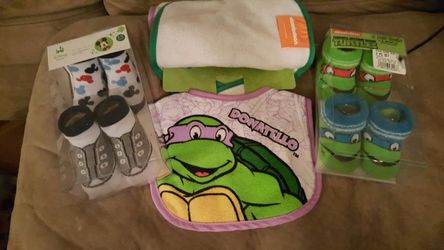 Brand new TMNT BIBS AND SHOE SOCKS. INFANTS