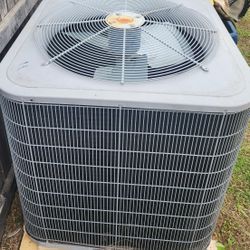 5 TON CARRIER HEAT PUMP 
