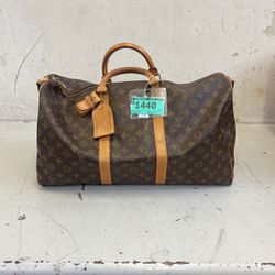 Louis Vuitton Garment Bag for Sale in Las Vegas, NV - OfferUp