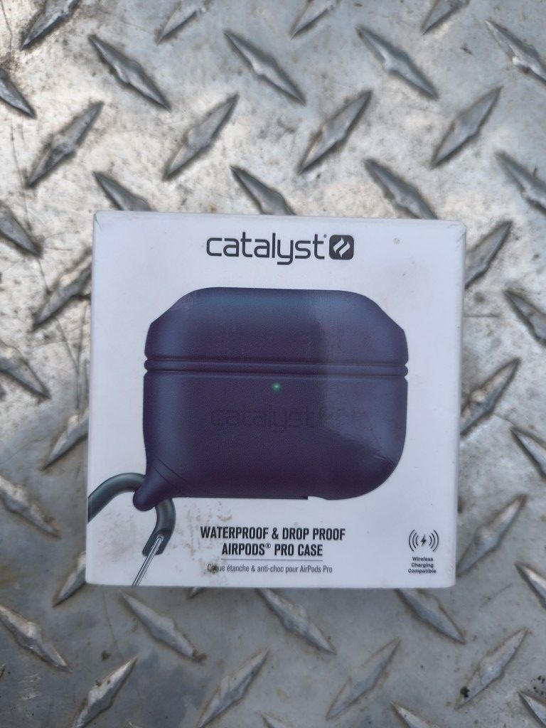 BRAND NEW CATALYST WATERPROOF EARPODS CASE