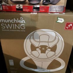Munchkin Bluetooth Swing