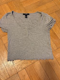 Forever 21 Gray Lettuce-Edge Top