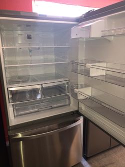 New scratch and dent Kenmore Elite bottom freezer stainless steel. 1 year warranty