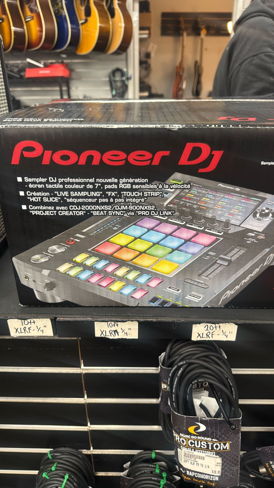 DJS - 1000 Dj samplers