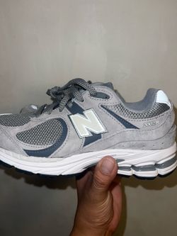 New Balance 2002R  women size 7.5
