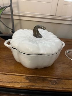 Staub White Pumpkin Cocotte Dutch Oven