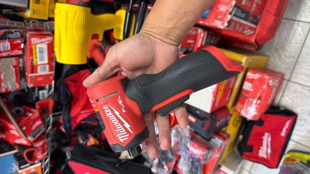 Milwaukee M12 FUEL Cordless Die Grinder