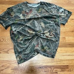 Cabellas Bass Pro Shop Camo Shirt 