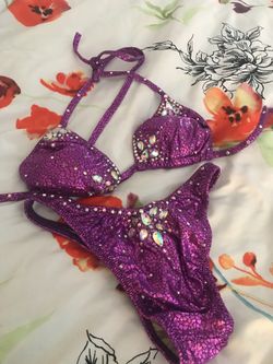 Women’s Figure competitor suit