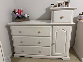 Bedroom dressers / night stand