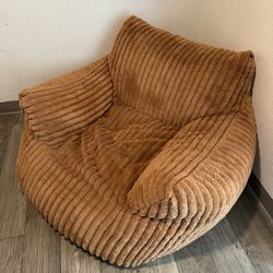 Large Plush Chair *Like New*