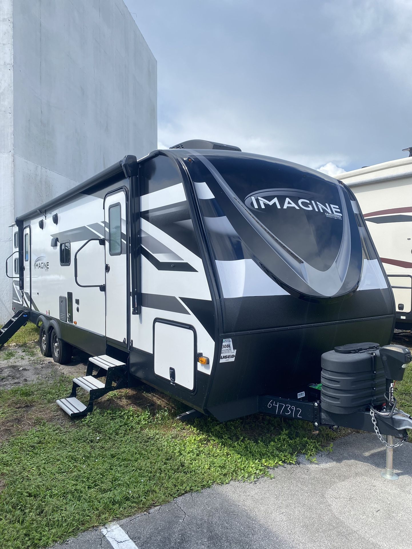 USED 2023 Grand Design Imagine 2910BH