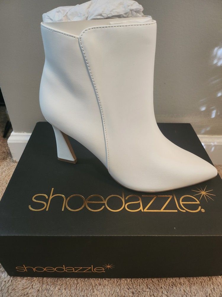 Bright White Ankle boots. Size 8.5. Brand New. Never Used. 25.00