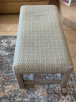 Upholstered Ottoman Bench Geometric Print/ Silla Otomana