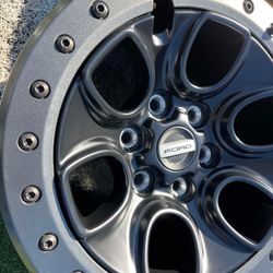 4 FORD RAPTOR BEADLOCKS 17” $950
