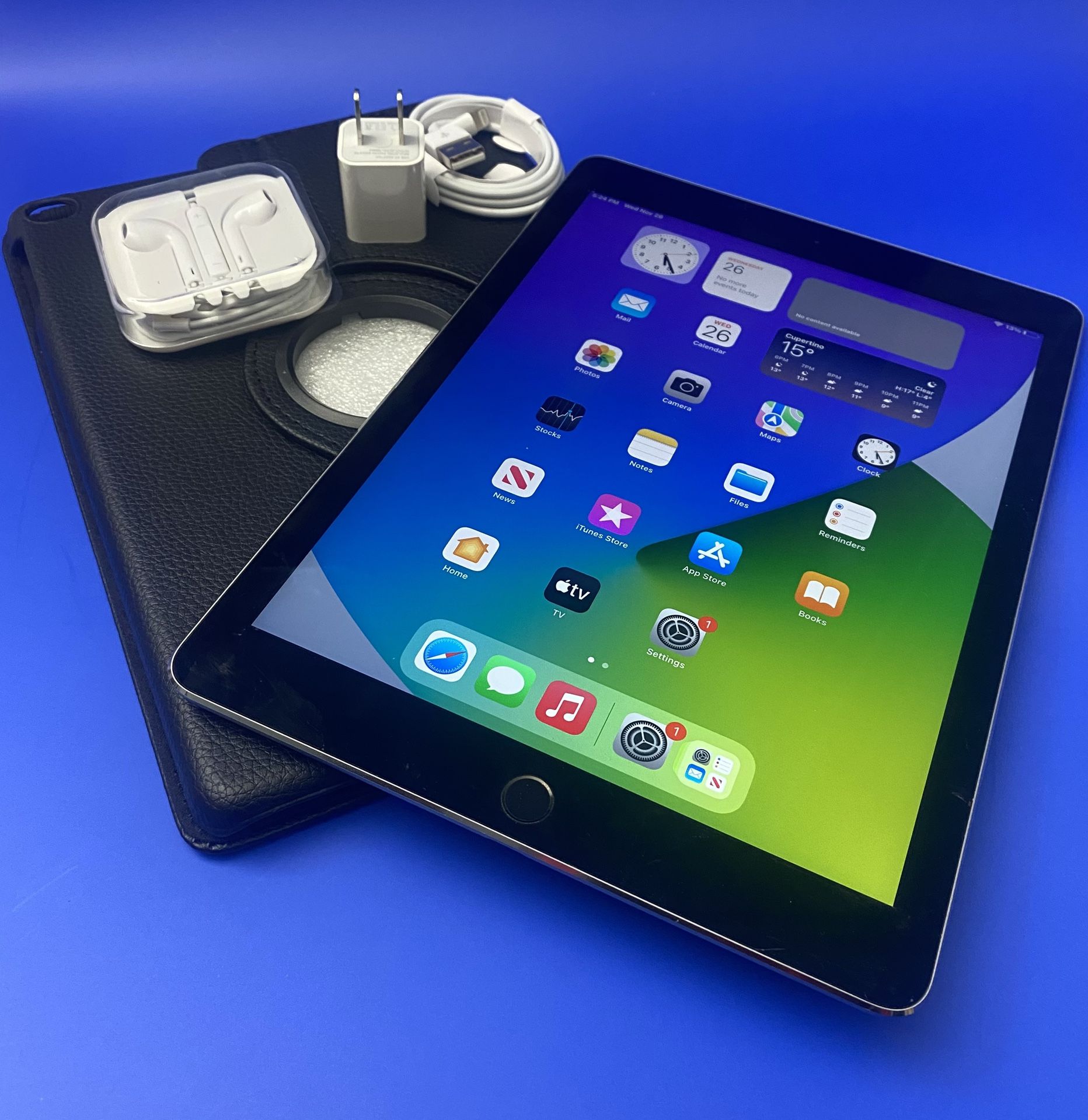 Apple iPad 5th 32 GB iCloud clean