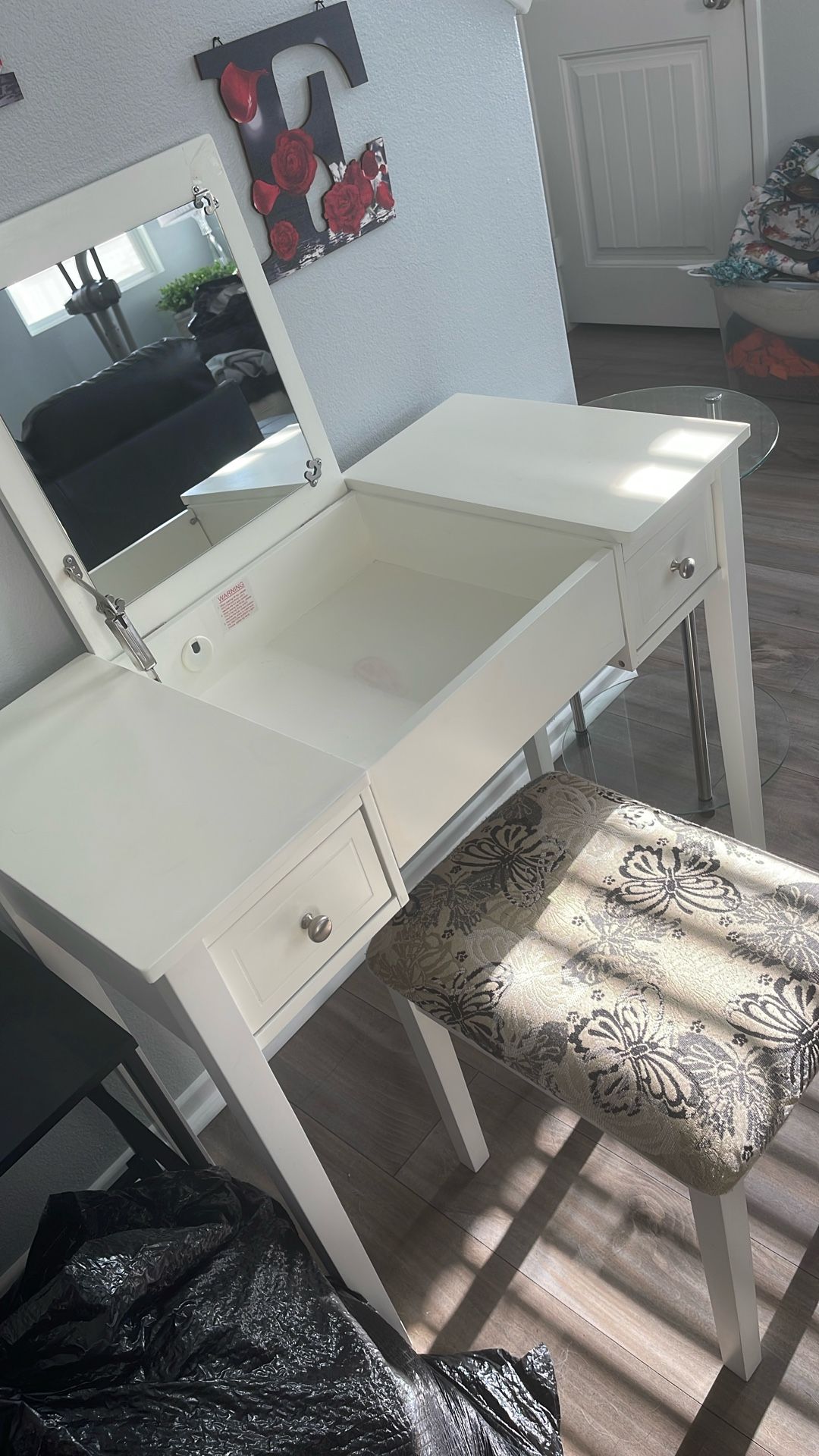White Wooden Vanity With Mirror