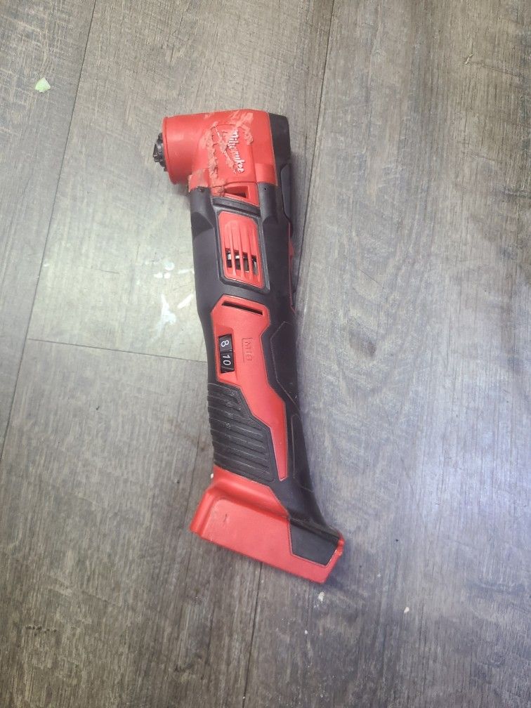 Milwaukee Multi-Tool 18v