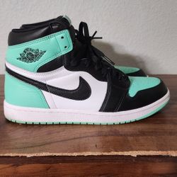 Nike Air Jordan 1 Green Glow Size 11