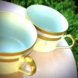 2 Original Vintage Mikasa Ivory Florentine Gold Design Cups Japan Fine China Art Porcelain Formal Italy Italian Antique Style Tea Coffee Teacup
