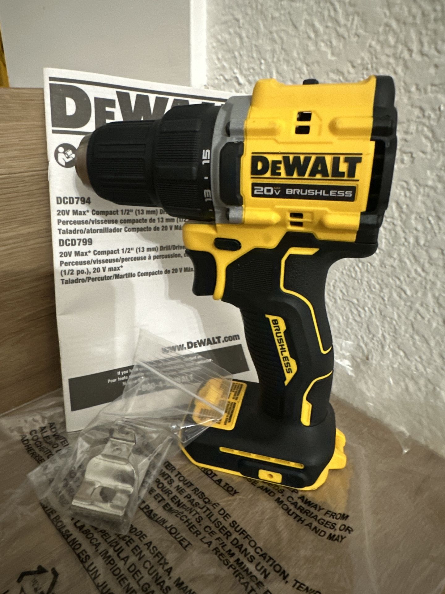 Dewalt 20v Compact 1/2” Drill / Driver (new)