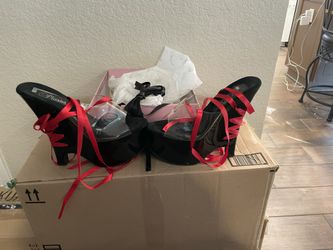 Black Stylish Shoes With Interchangeable Laces