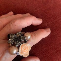 Cute Cocktail Ring - Elastic Metal Band size 7-9