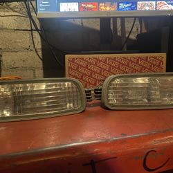 2002 Tacoma Pre Runner Front Blinker 