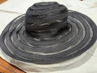 Black mesh Nine West sunhat