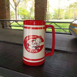 Reds mug