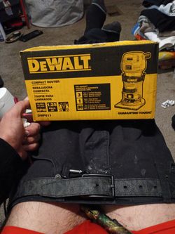 DeWalt Compact Router 