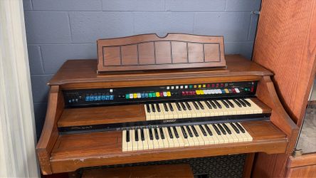 Jubilee with Magic Genie Lowrey Organ