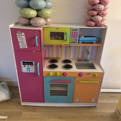 Play Kitchen