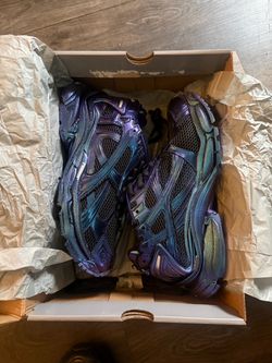 size 42eu balenciaga runners iridescent