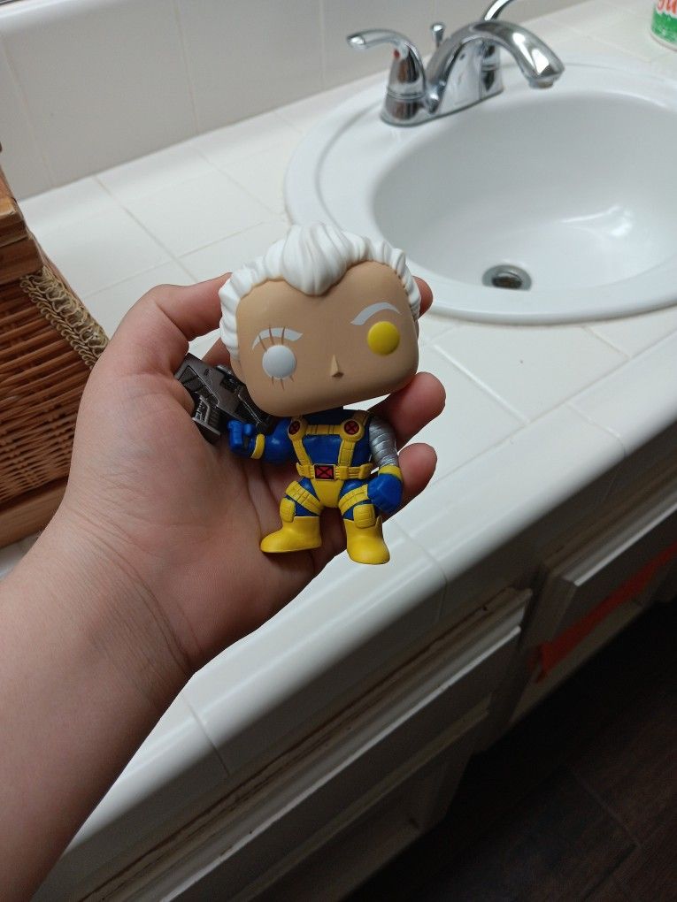 Cable Funko POP