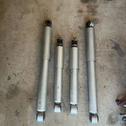 Toyota Pickup Front And Rear Shocks 86