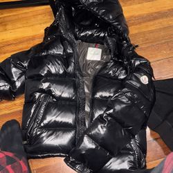 MONCLER PUFFER NFC WORKS 